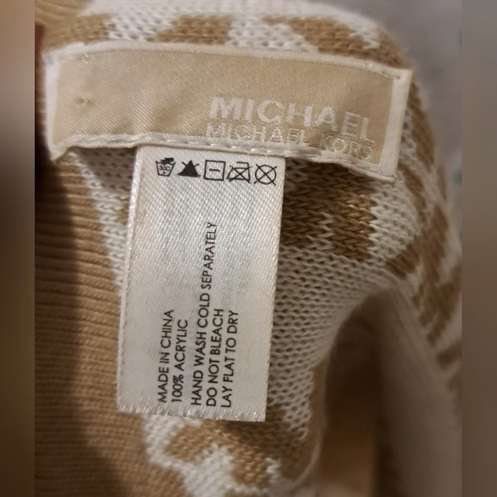 EUC Michael Kors Tan & Beige Reverse Logo Neutral Casual Everyday Winter Scarf